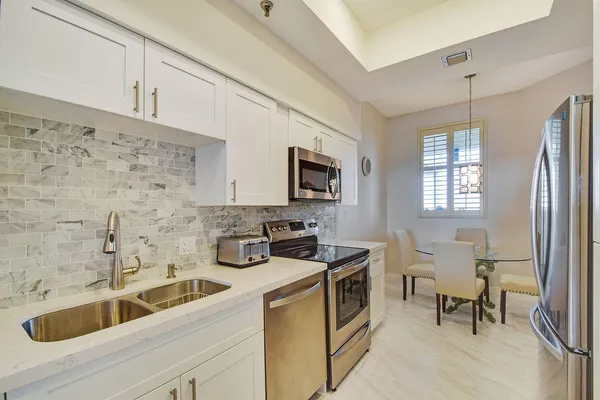 $3,750 | 11370 12 Oaks Way, Unit 614, North Palm Beach, FL 33408