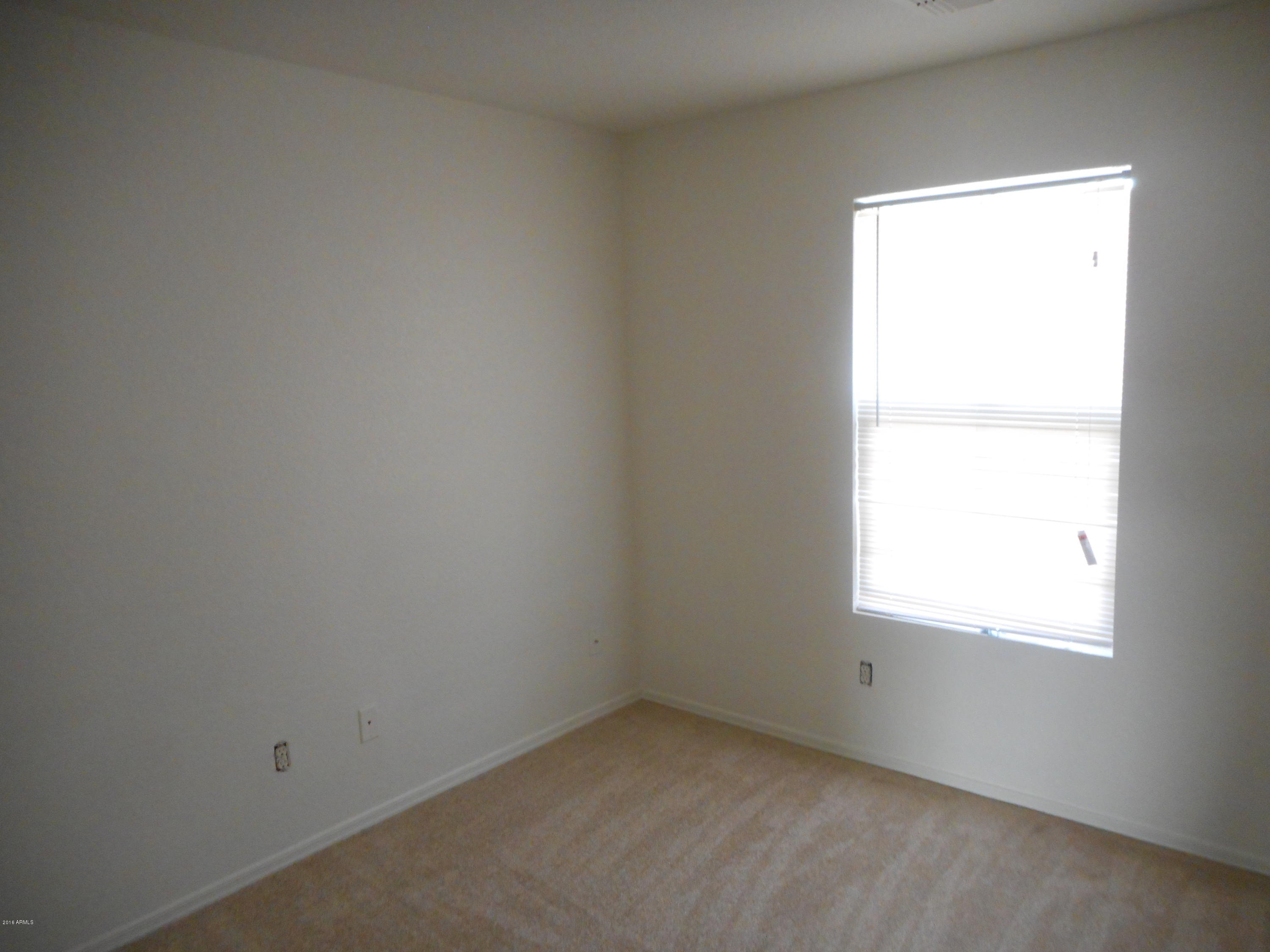 1209 Grenadine Road Phoenix, AZ 85040 - Photo 13 of 18 012