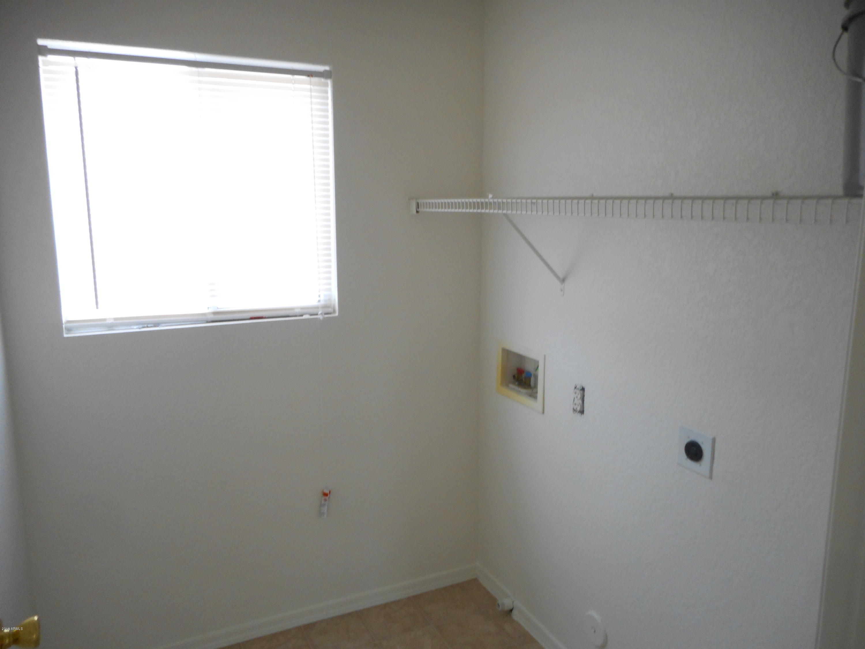 1209 Grenadine Road Phoenix, AZ 85040 - Photo 14 of 18 011
