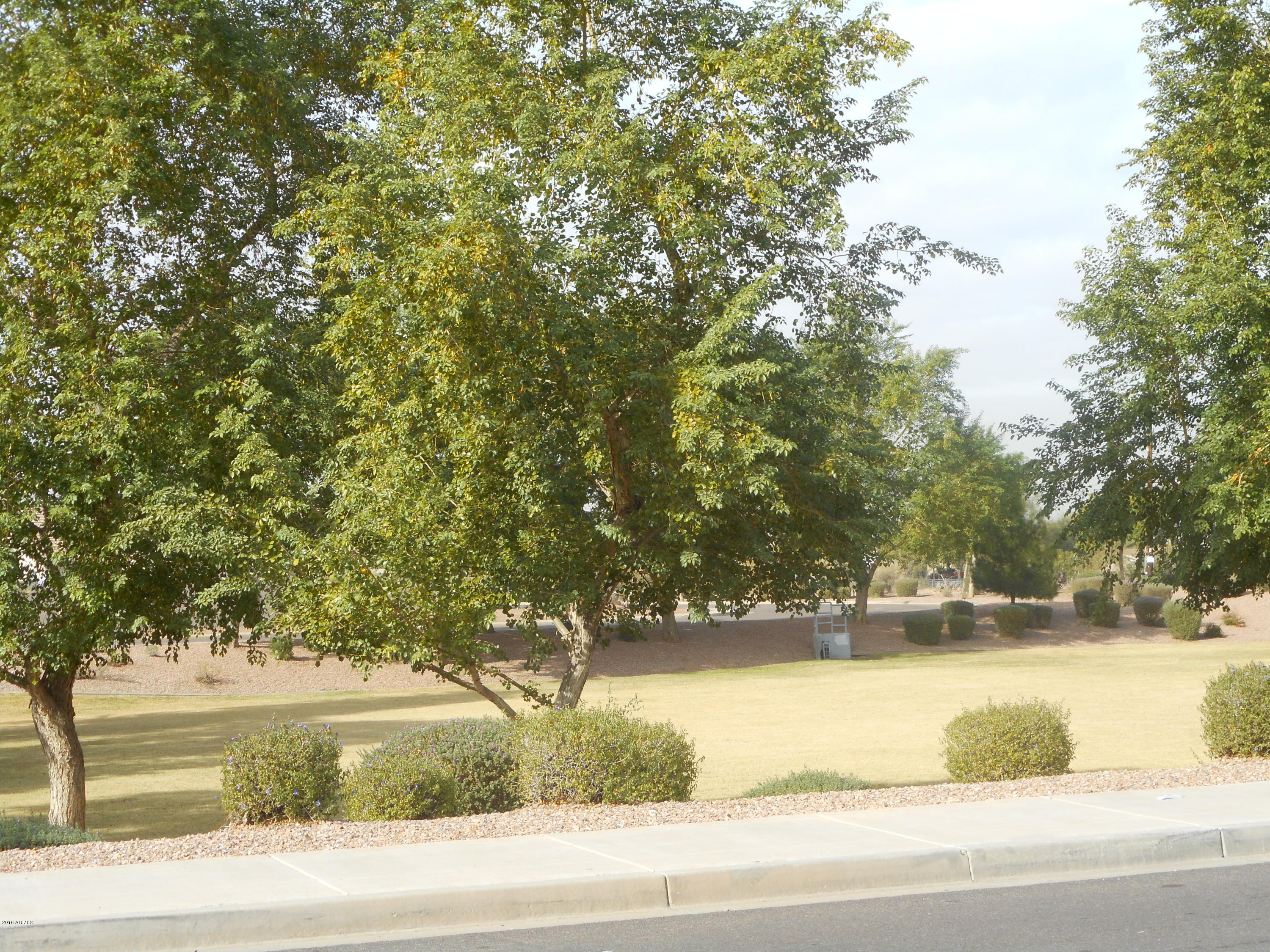 1209 Grenadine Road Phoenix, AZ 85040 - Photo 17 of 18 020