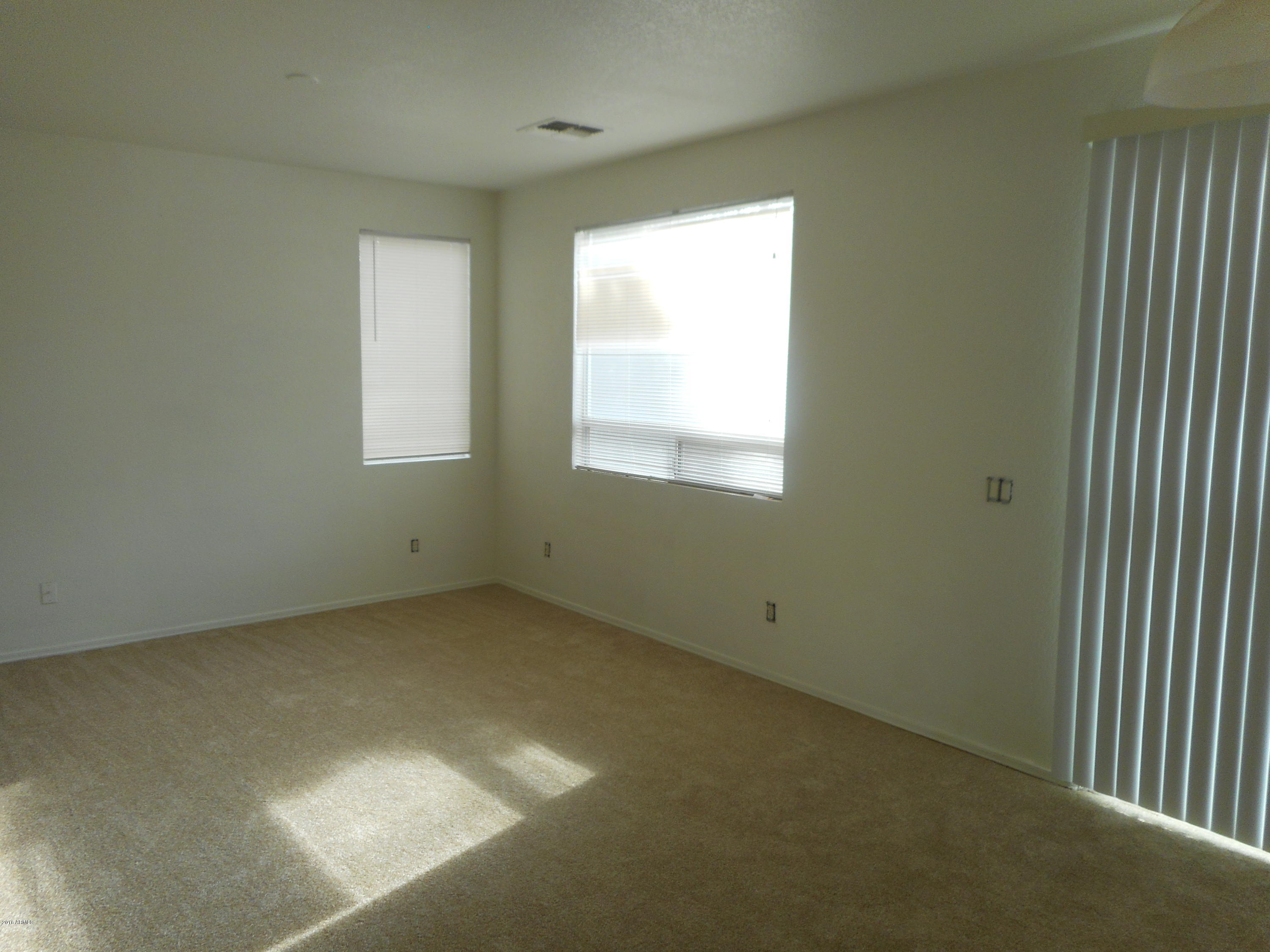 1209 Grenadine Road Phoenix, AZ 85040 - Photo 3 of 18 001