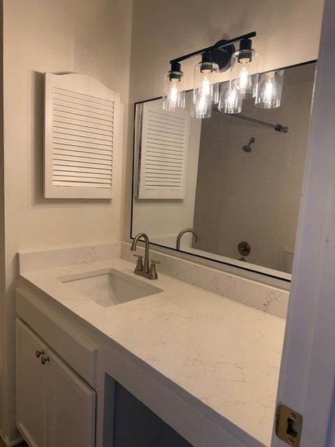 3200 South Gessner Road, Unit 344 Houston, TX 77063 - Photo 24 of 28 Shared bathroom upstairs