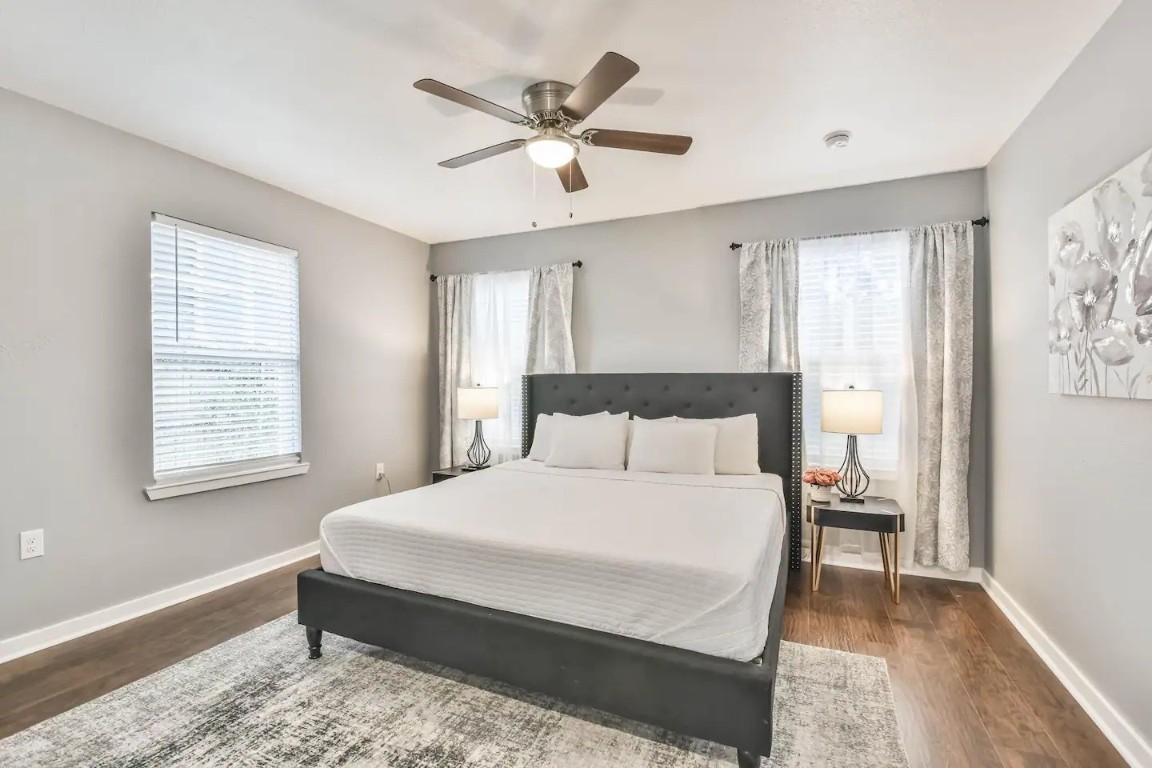 1212 Hamblen Street Houston, TX 77009 - Photo 9 of 13 a bedroom with a bed and window