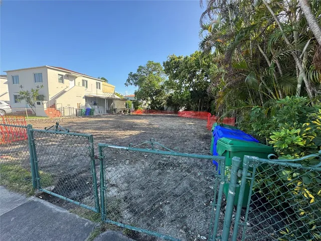$750,000 | Coral Gate, Miami, FL 33145