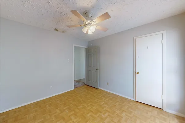 $1,900 | 2711 Heritage Colony Drive, Webster, TX 77598