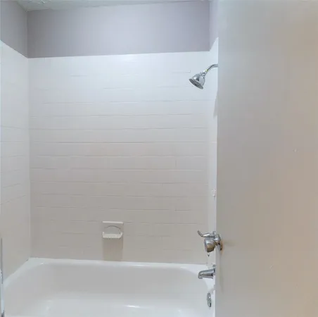 $1,900 | 2711 Heritage Colony Drive, Webster, TX 77598