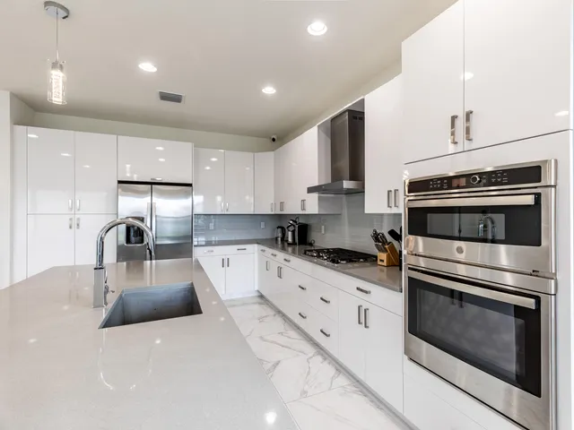 a large kitchen with lots of counter top space