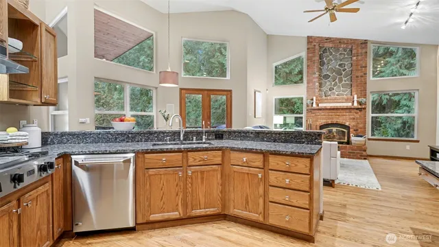 $1,200,000 | 12816 322nd Avenue Northeast, Duvall, WA 98019