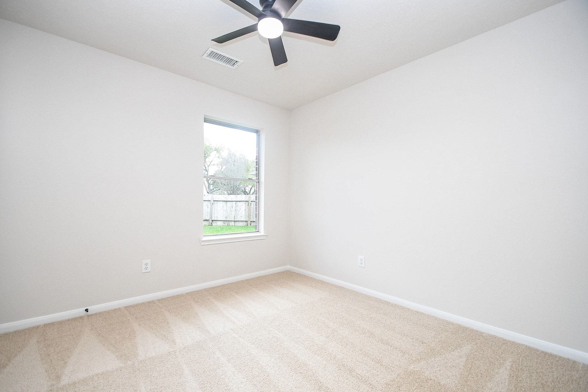 1422 Township Court Rosenberg, TX 77471 - Photo 20 of 32