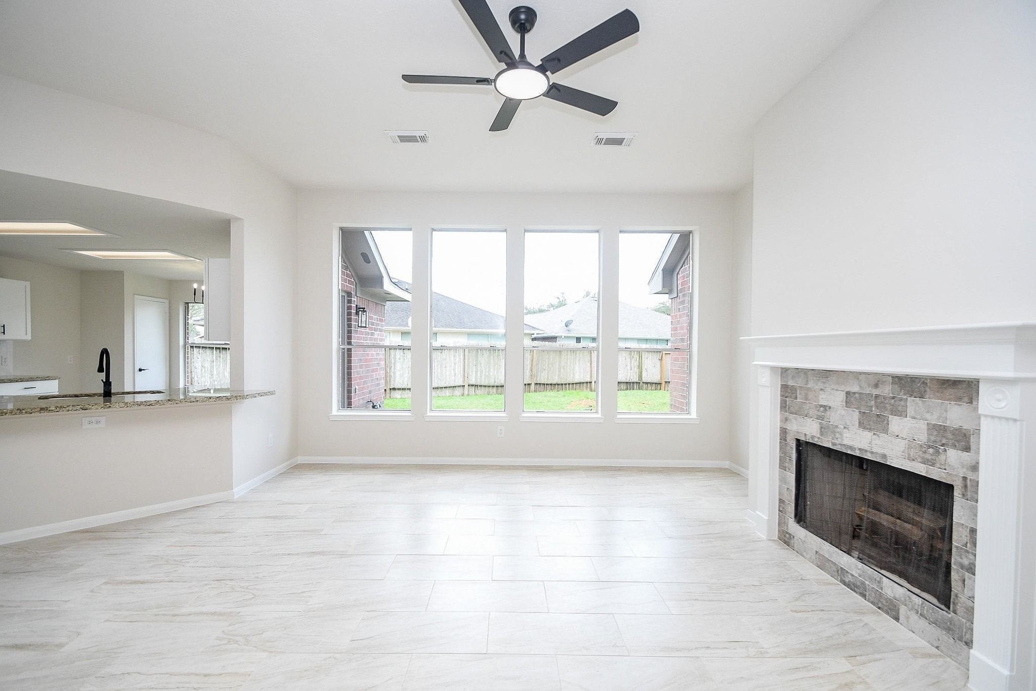 1422 Township Court Rosenberg, TX 77471 - Photo 3 of 32