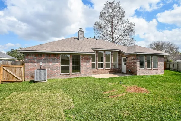 $290,000 | 1422 Township Court, Rosenberg, TX 77471
