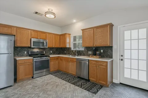 $400,000 | 1138 Stone Forest Trail, Round Rock, TX 78681