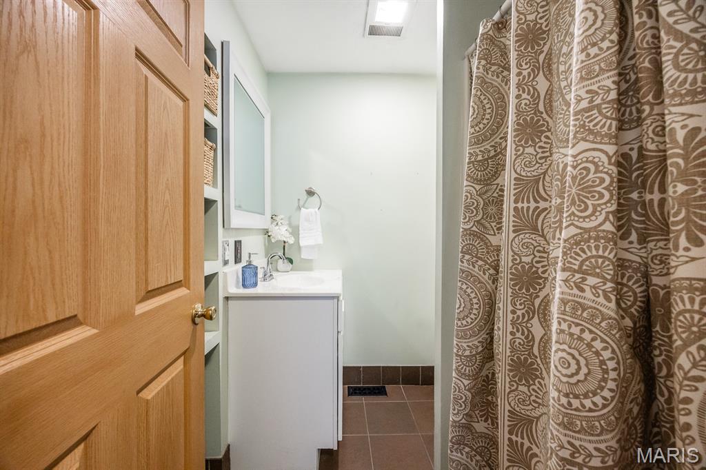 824 West State Street Mascoutah, IL 62258 - Photo 25 of 26