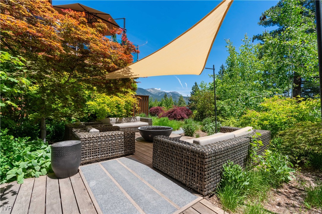 475 Tuscarora Road Crystal Bay, NV 89402 - Photo 34 of 49 Lower patio with alke views