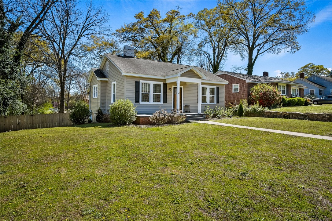 201 Oak Drive Anderson, SC 29621 - Photo 3 of 32 Gallery Image 3