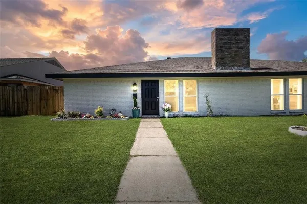 $2,800 | 310 Candlewood Place, Richardson, TX 75081