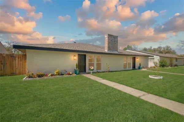 $2,800 | 310 Candlewood Place, Richardson, TX 75081