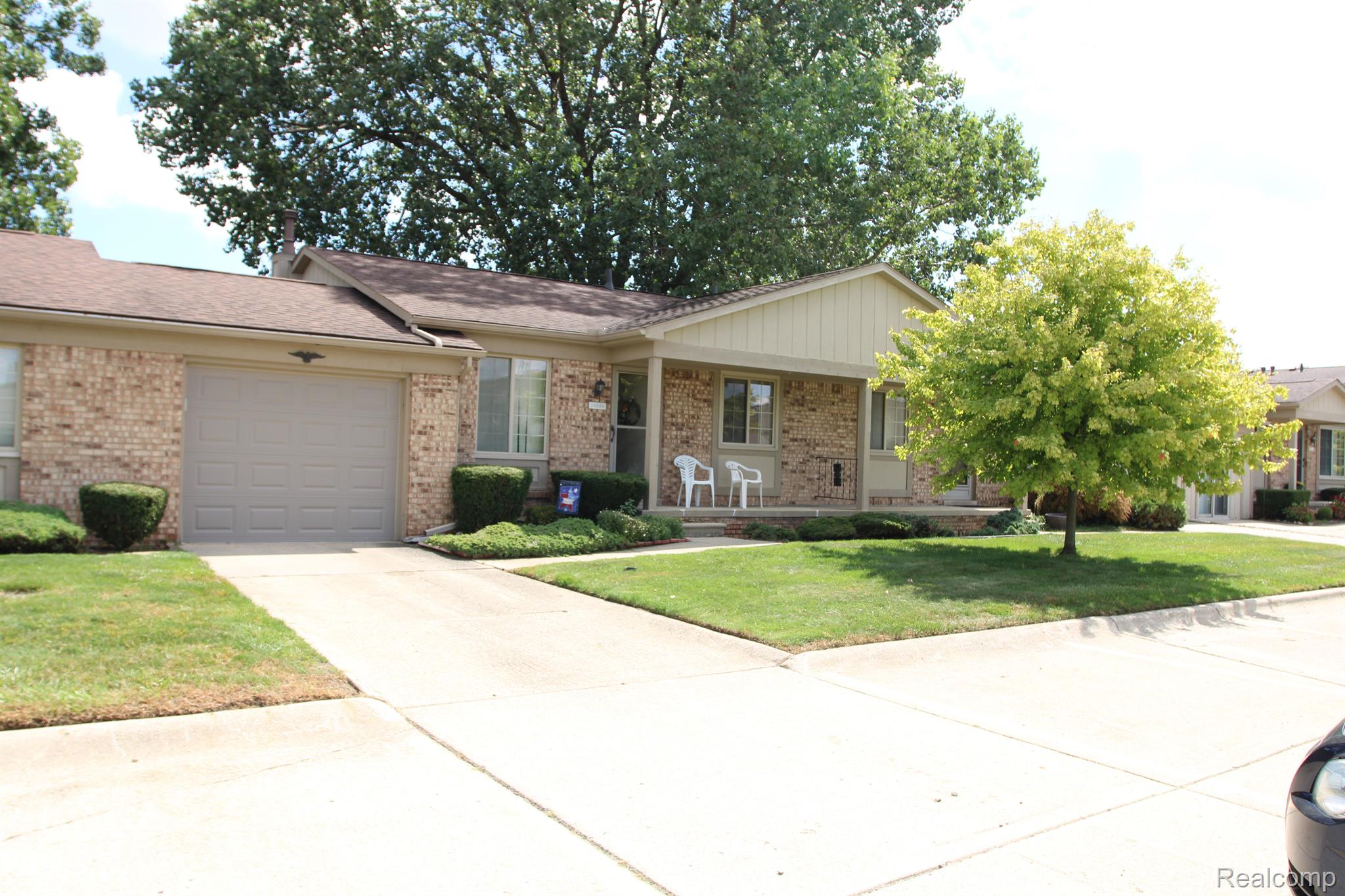 24044 Old Kent Road North Warren, MI 48091 - Photo 2 of 18 Gallery Image 2