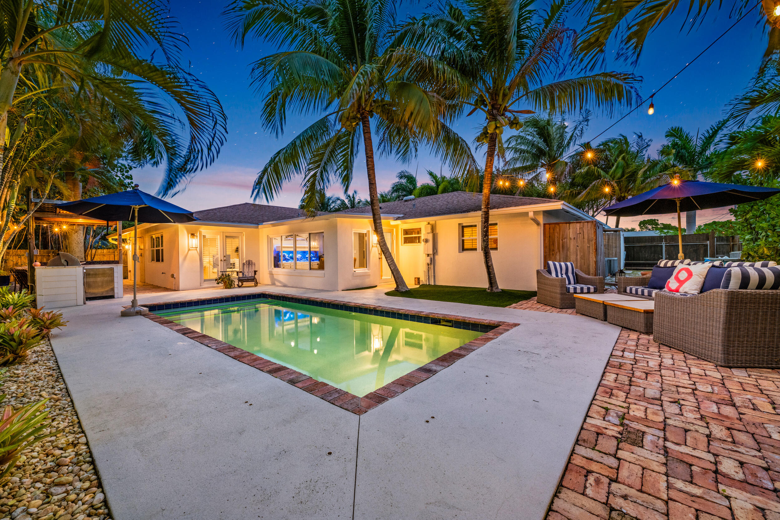 106 Windsor Road East Jupiter, FL 33469 - Photo 30 of 38 106 Windsor Road E-8