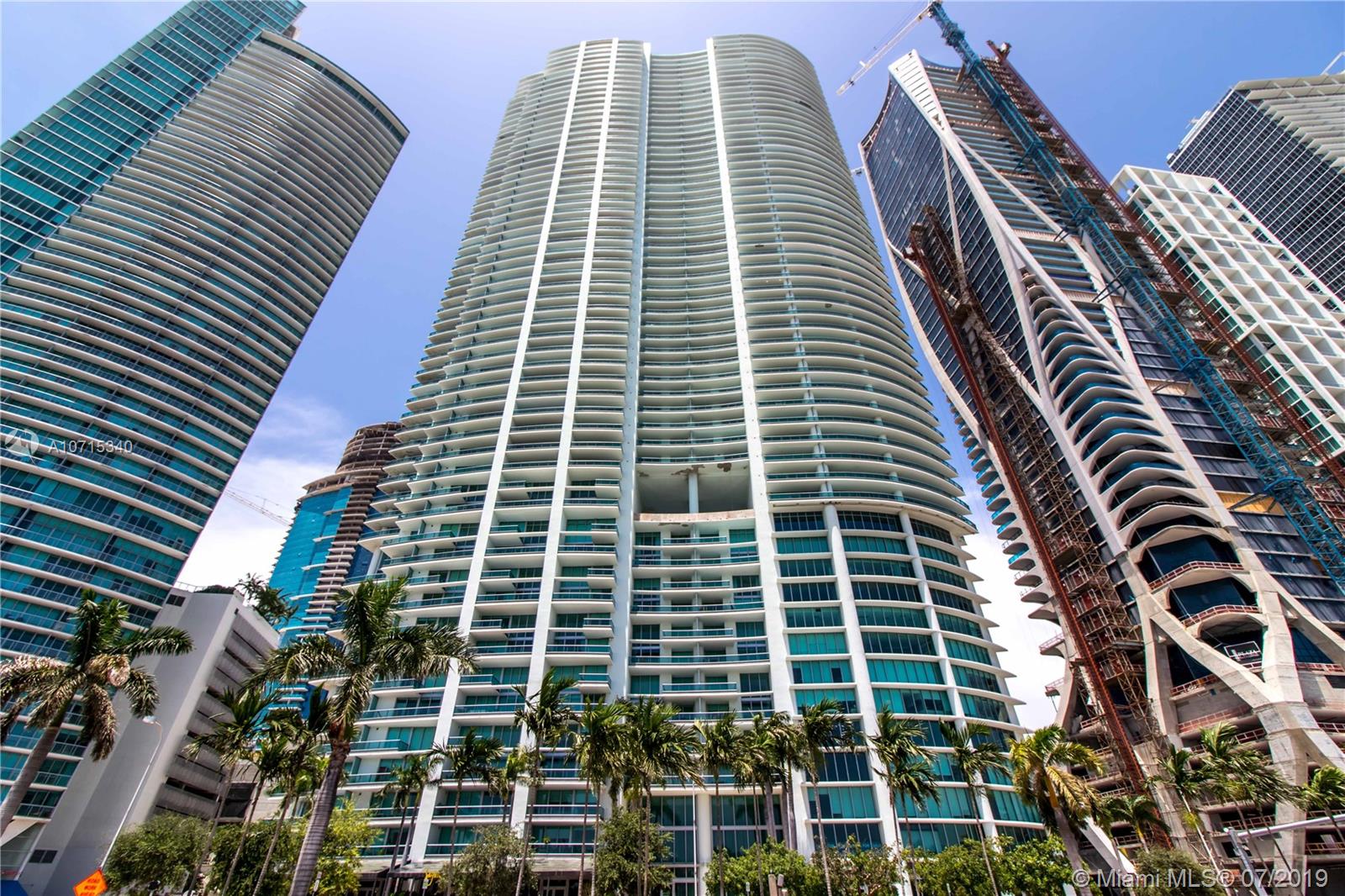 900 Biscayne Boulevard, Unit 705 Miami, FL 33132 - Photo 42 of 43 a front view of a building