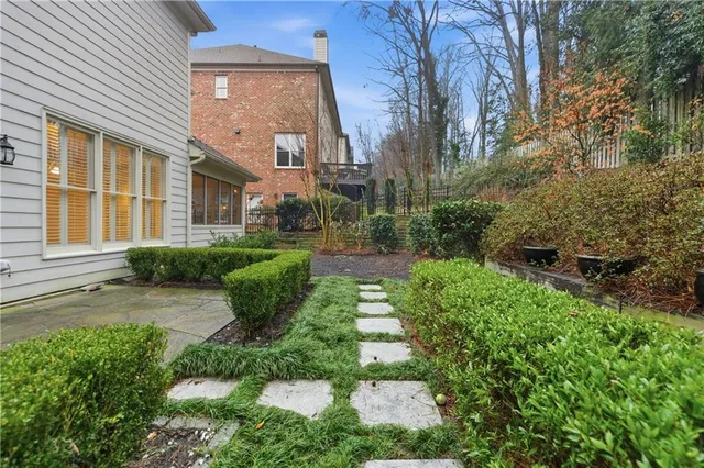 $5,300 | 3194 Windsor Lake Drive Northeast, Atlanta, GA 30319