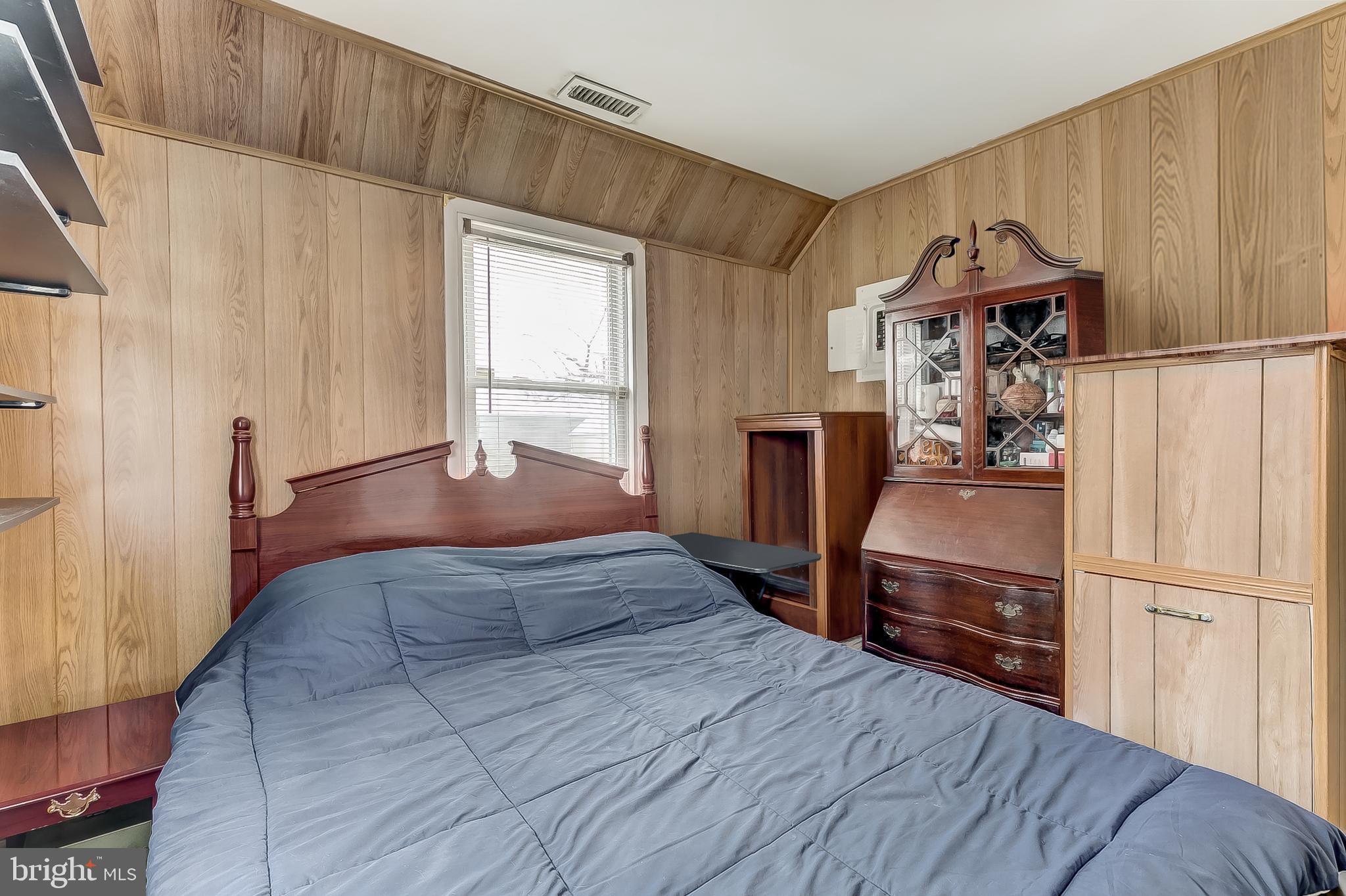 3403 Sollers Point Road Baltimore, MD 21222 - Photo 13 of 29