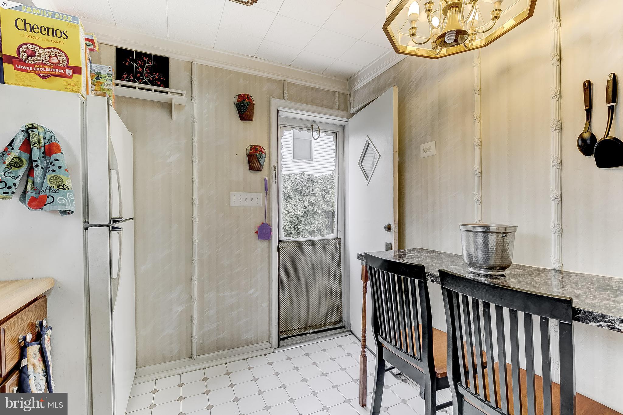 3403 Sollers Point Road Baltimore, MD 21222 - Photo 4 of 29
