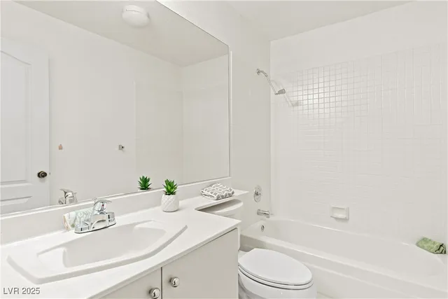 $299,888 | 7620 Rolling View Drive, Unit 101, Las Vegas, NV 89149