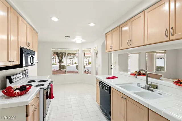 $299,888 | 7620 Rolling View Drive, Unit 101, Las Vegas, NV 89149