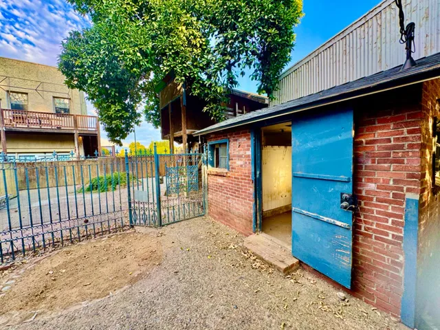 a view of a entryway door of the house