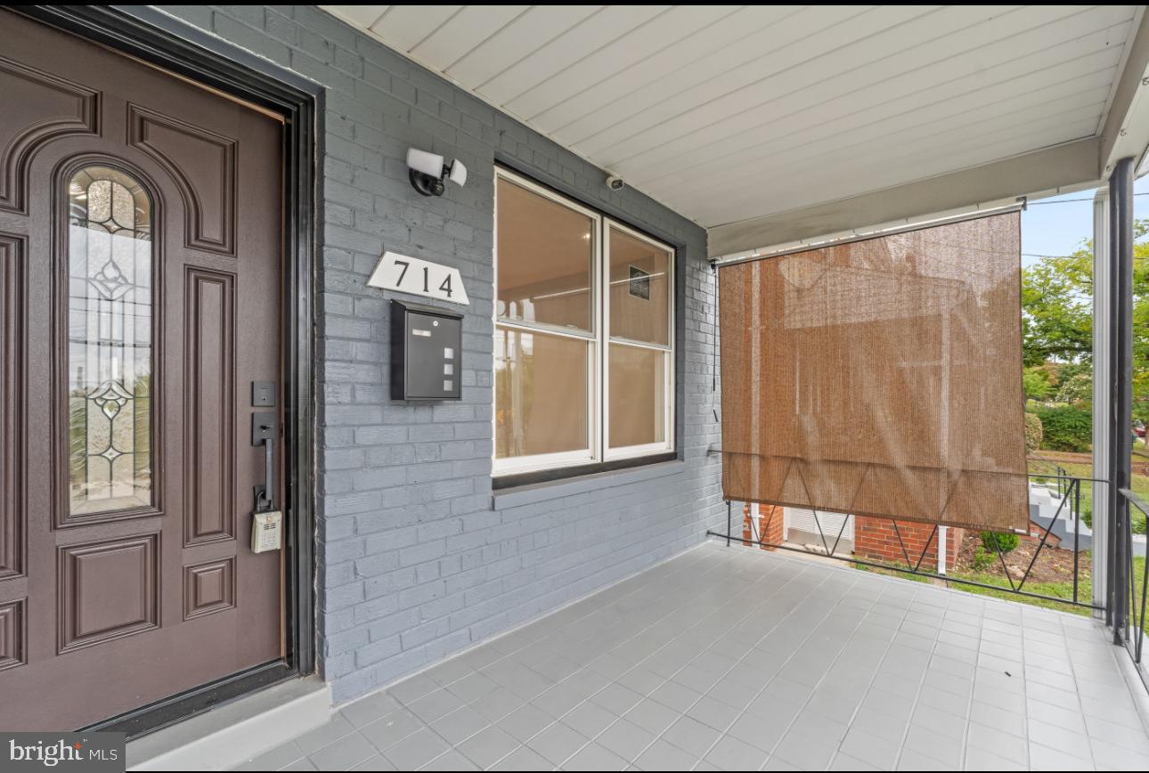 714 Hamilton Street Northeast Washington, DC 20011 - Photo 4 of 43