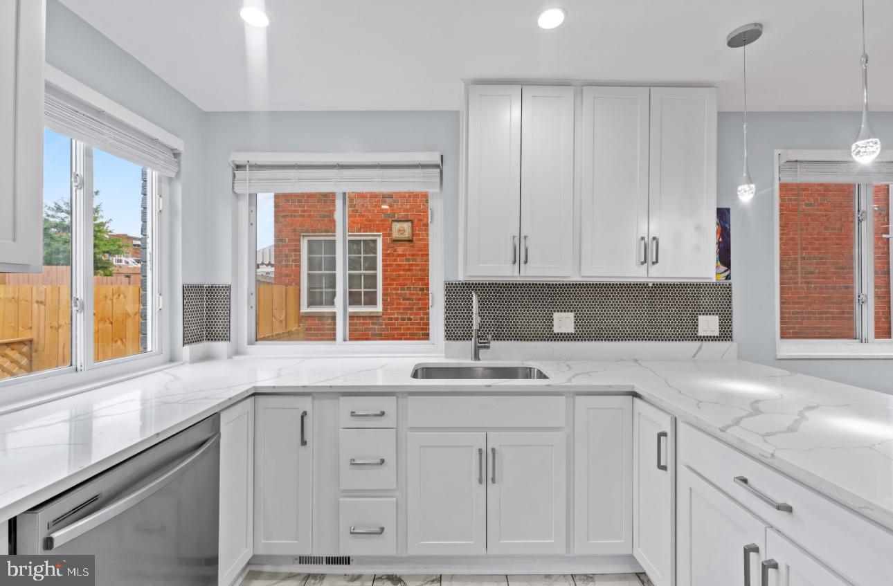 714 Hamilton Street Northeast Washington, DC 20011 - Photo 9 of 43