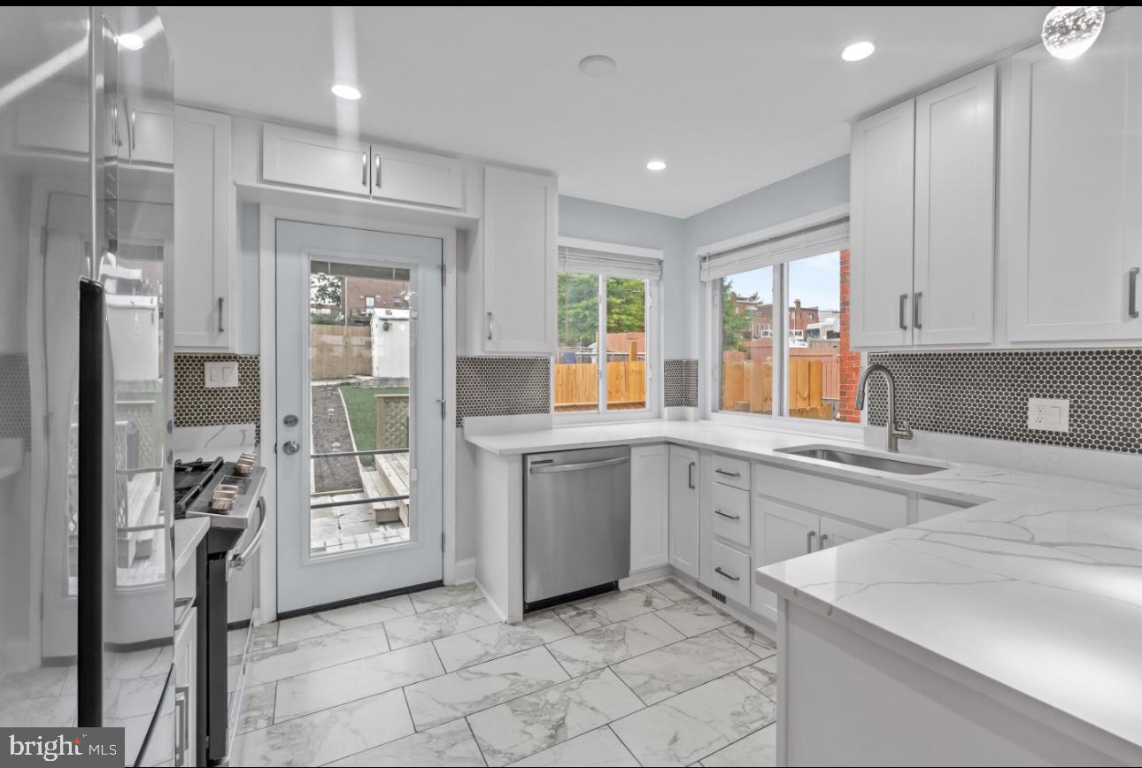 714 Hamilton Street Northeast Washington, DC 20011 - Photo 10 of 43