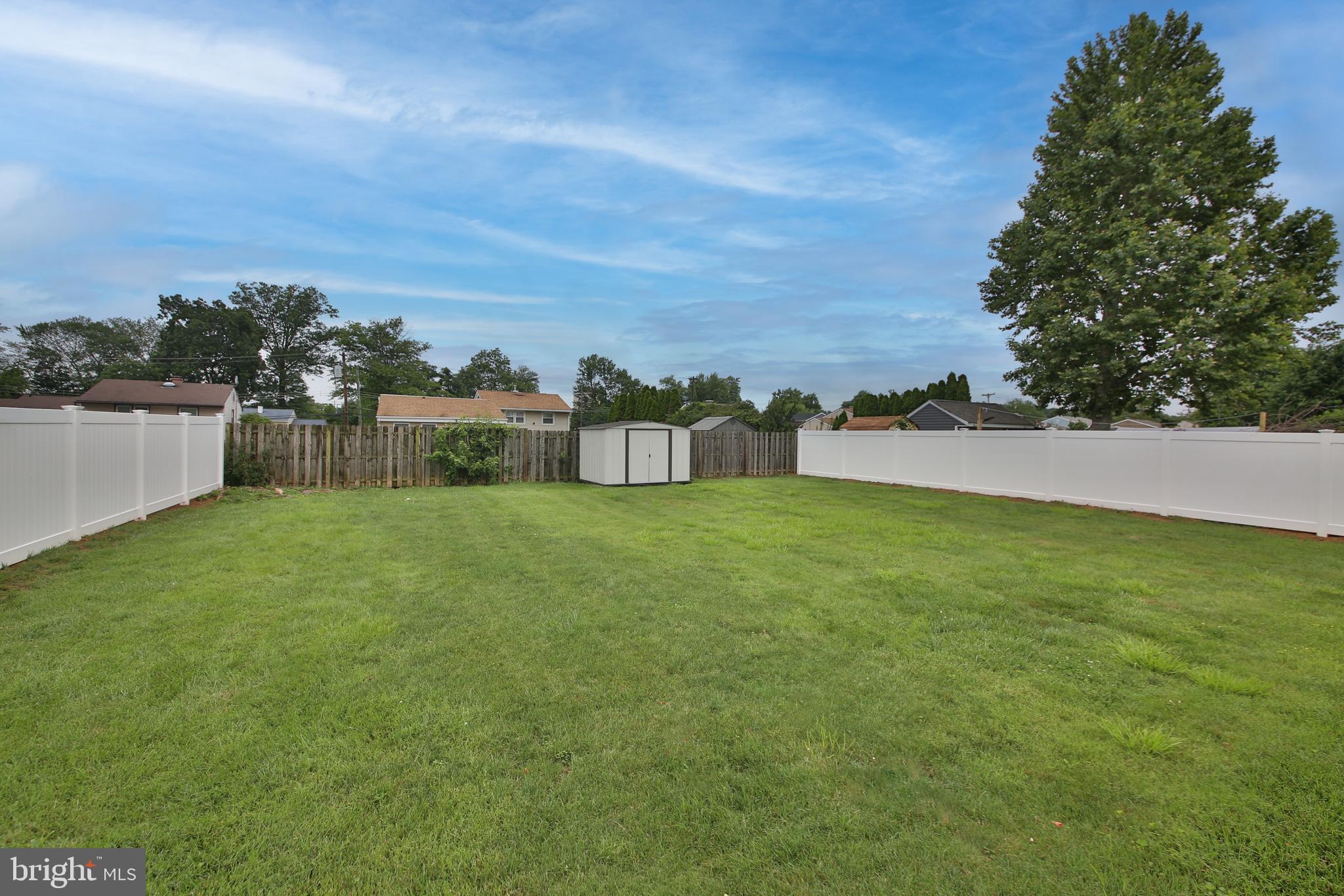 3072 Richlieu Road Bensalem, PA 19020 - Photo 23 of 24 Brand new fence