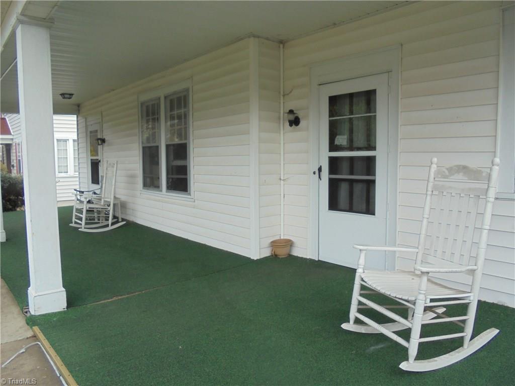 459 South Hawthorne Road Winston-Salem, NC 27103 - Photo 4 of 6 Gallery Image 4