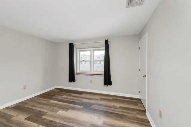 $295,000 | 3 Roedean Drive, Unit 207, Nashua, NH 03063