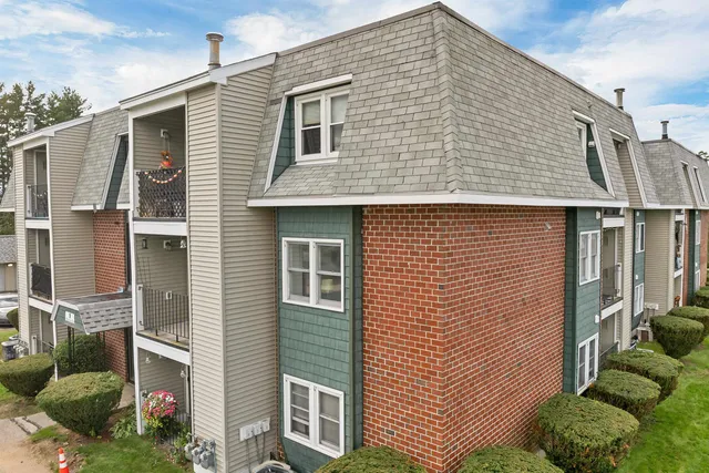 $295,000 | 3 Roedean Drive, Unit 207, Nashua, NH 03063