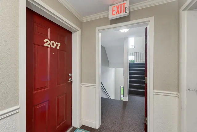 $295,000 | 3 Roedean Drive, Unit 207, Nashua, NH 03063