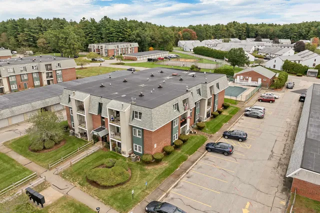 $295,000 | 3 Roedean Drive, Unit 207, Nashua, NH 03063