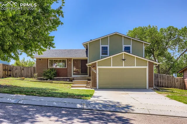 $450,000 | 7025 Nettlewood Place, Colorado Springs, CO 80918