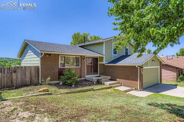 $450,000 | 7025 Nettlewood Place, Colorado Springs, CO 80918