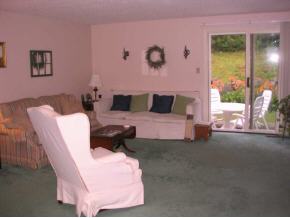 35 Long Hill Road, Unit 35 Peterborough, NH 03458 - Photo 3 of 7