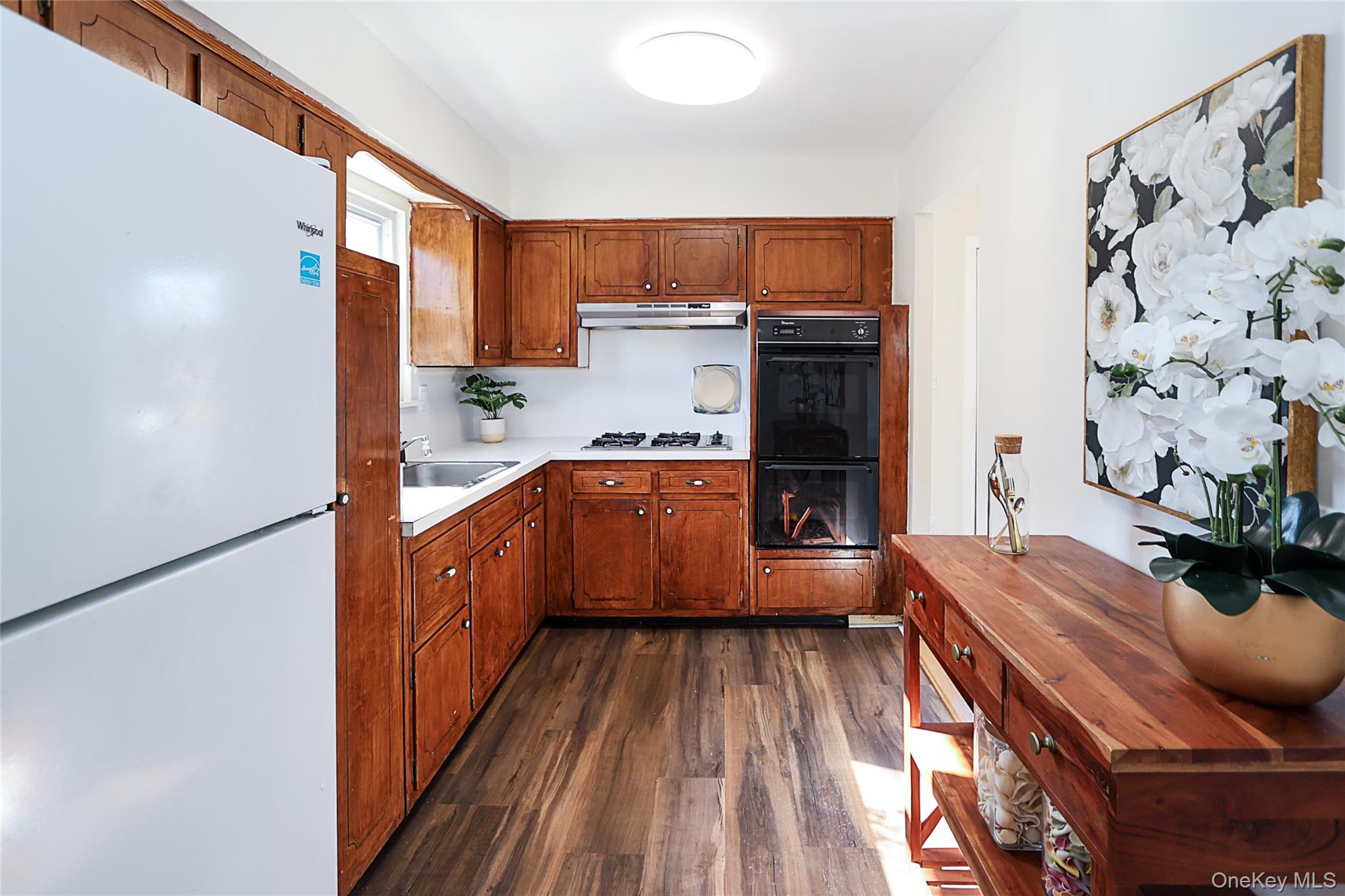 216-14 132nd Road Queens, NY 11413 - Photo 11 of 26