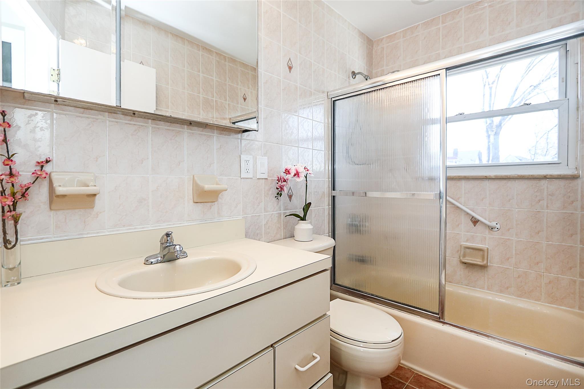 216-14 132nd Road Queens, NY 11413 - Photo 16 of 26