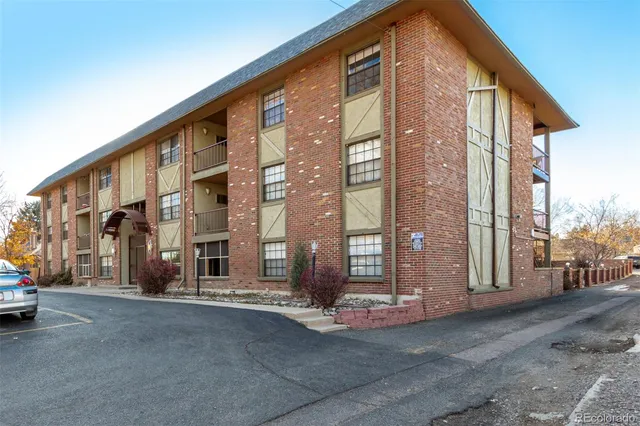 $193,000 | 1021 Carr Street, Unit 22, Lakewood, CO 80214