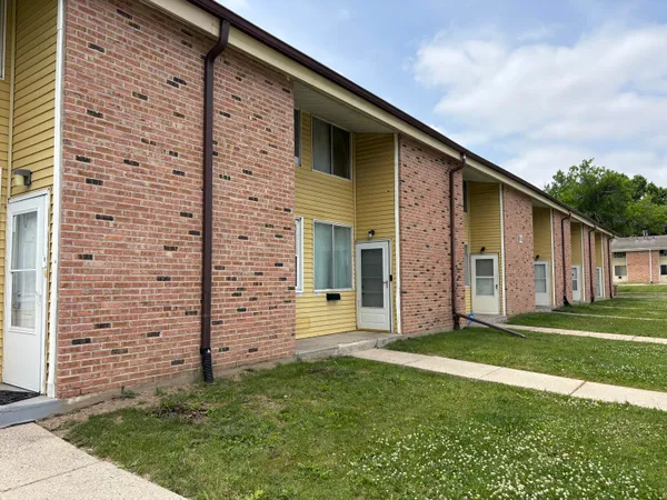 $74,895 | 8910 North 95th Street, Unit L, Milwaukee, WI 53224