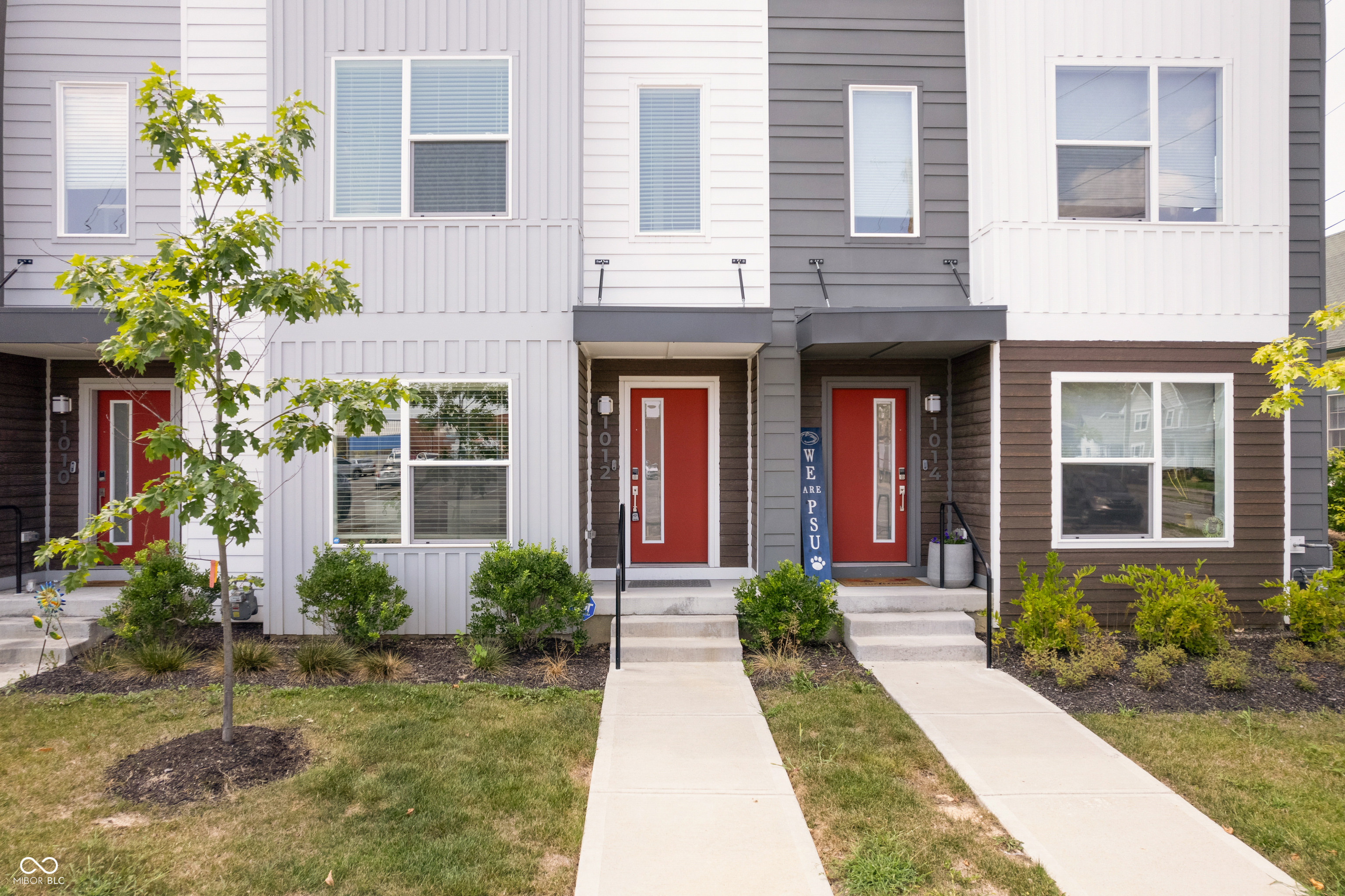 1012 Sterling Street Indianapolis, IN 46201 - Photo 2 of 35