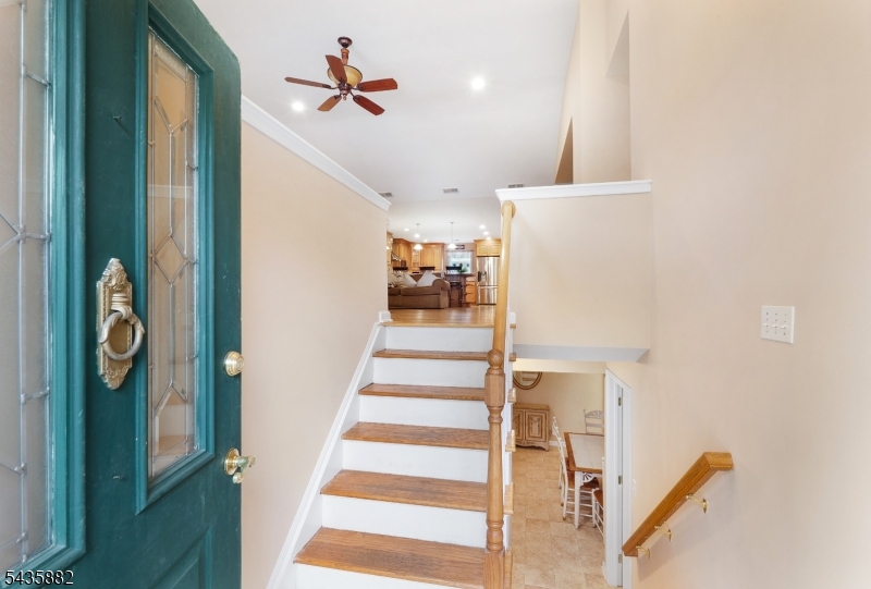 8 Robin Road Somerville, NJ 08876 - Photo 2 of 32