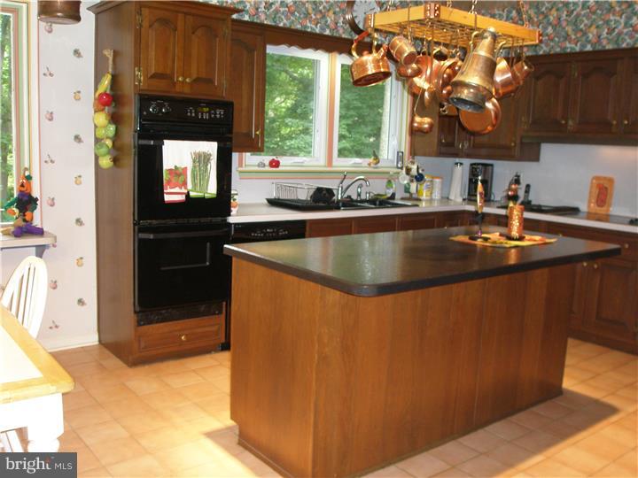 1138 Country Club Road West Chester, PA 19382 - Photo 4 of 19 Gallery Image 4