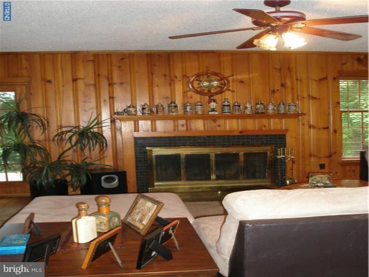 1138 Country Club Road West Chester, PA 19382 - Photo 9 of 19 Family Room
